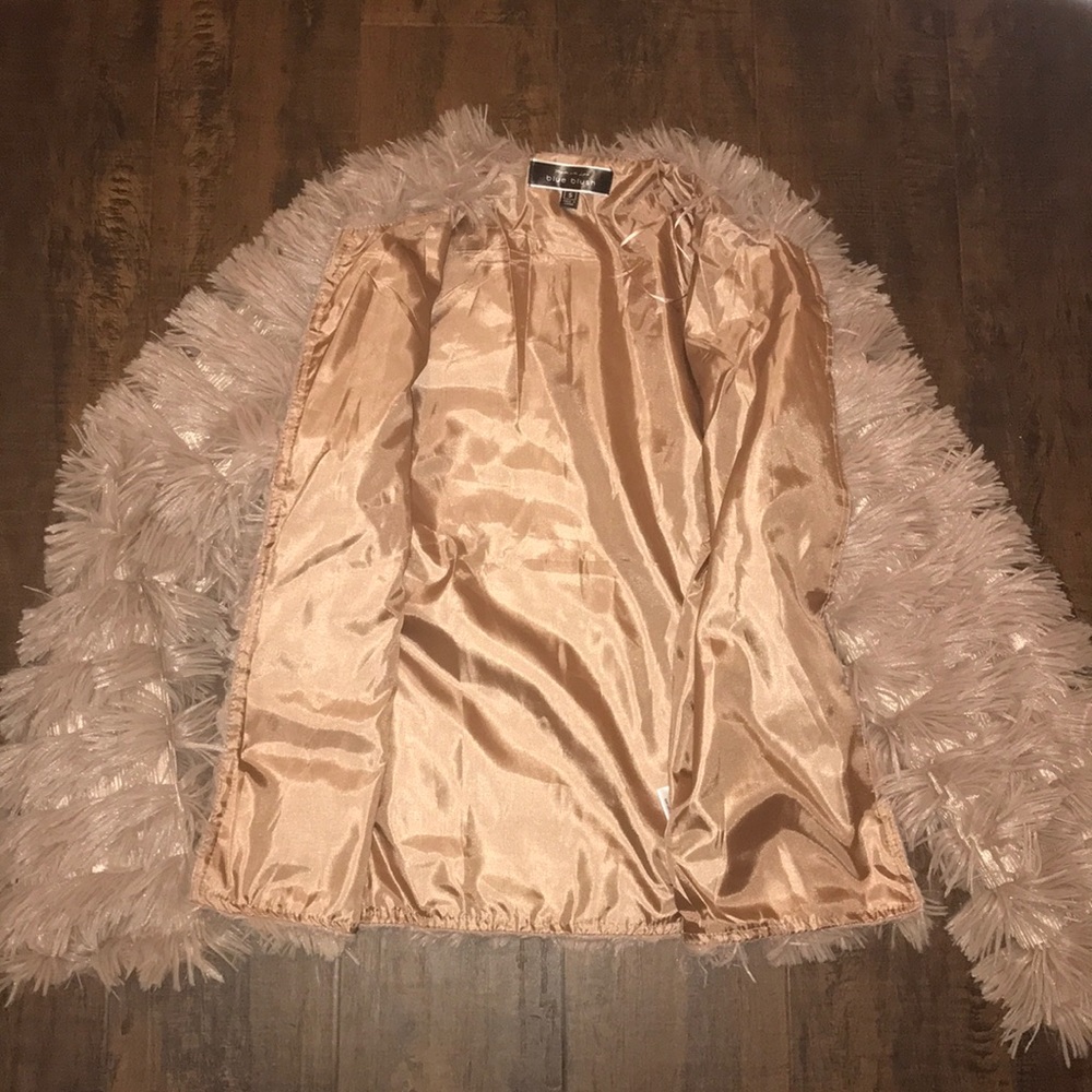 For Spring! Feathery  jacket in taupe. - Picture 7 of 8